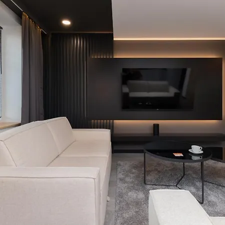 Appartamento Lux With Jacuzzi & Balcony In By Renters Gdynia