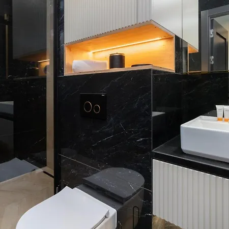 Appartamento Lux With Jacuzzi & Balcony In By Renters Gdynia
