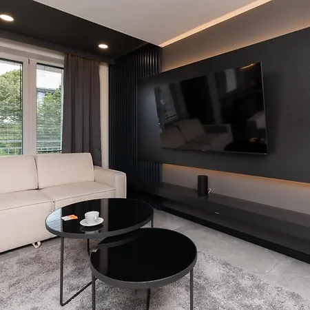 Lux With Jacuzzi & Balcony In By Renters Appartamento Gdynia