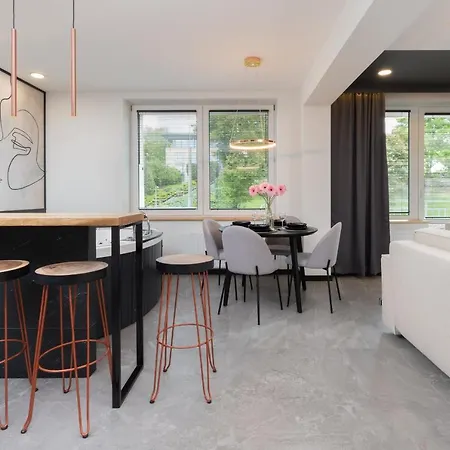 Lux With Jacuzzi & Balcony In By Renters * Gdynia
